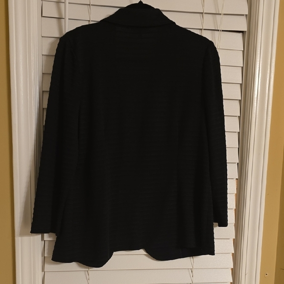 Ming Wang Black and Red Blazer with Decorative Patterns - Picture 5 of 11